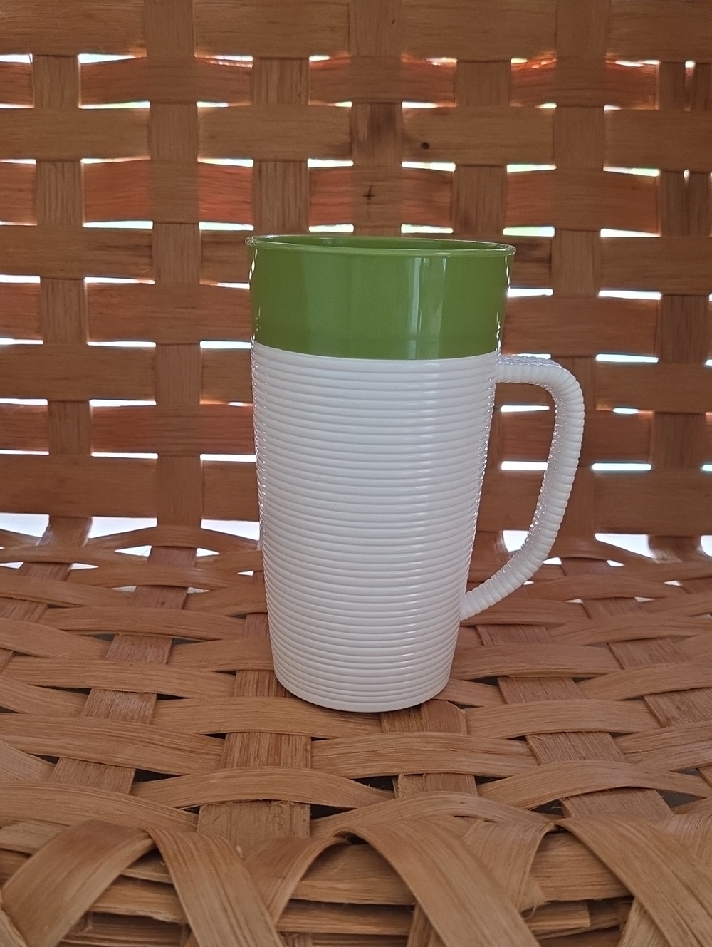 VINTAGE Raffiaware BY THERMO TEMP, USA MADE, AVACADO GREEN, "PATENT APPLIED FOR"
